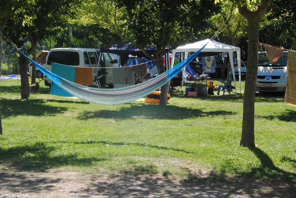 Camping Organya Hotel Ngoại thất bức ảnh